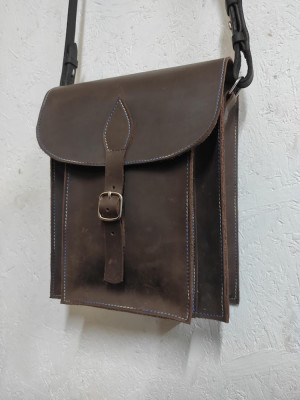 Square Pulled Up Distressed Crossover Bag