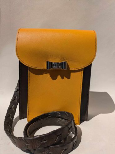 bow yellow front
